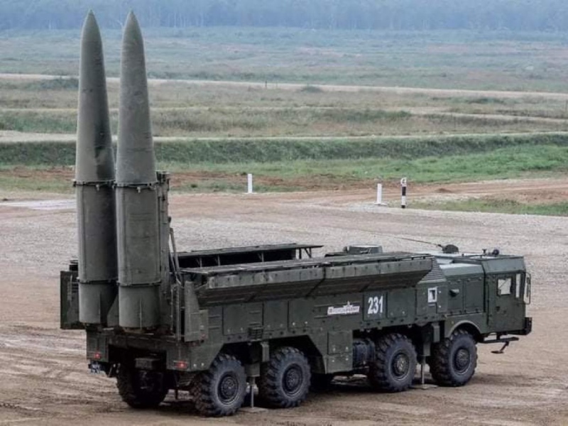 La Russie déploie des missiles qui peuvent transporter des ogives nucléaires près de la frontière ukrainienne